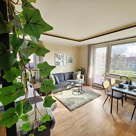 Apartment Business App In Zentraler Lage Mit 3 Schlafzimmern Für Geschäftsreisende Pendler Und Familien, Monteure Nähe Sz *