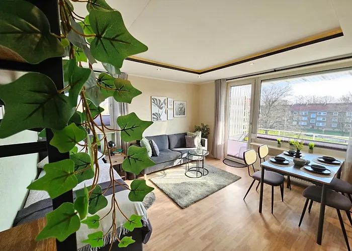 Apartment Business App In Zentraler Lage Mit 3 Schlafzimmern Für Geschäftsreisende Pendler Und Familien, Monteure Nähe Sz *